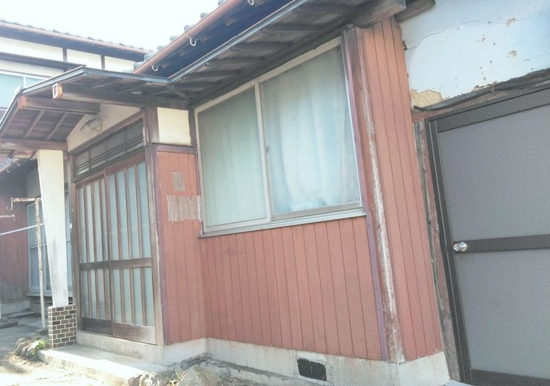 Large Land with Old House for Sale in Niihama, Ehime - Thumbnail 2