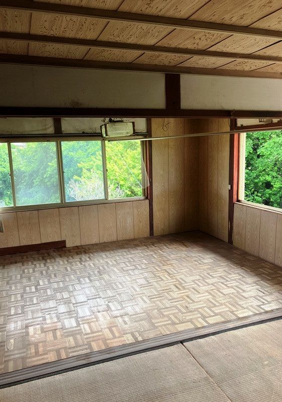 Spacious 4DK Detached House on 869 sqm Land in Buzen City, Fukuoka - Thumbnail 3