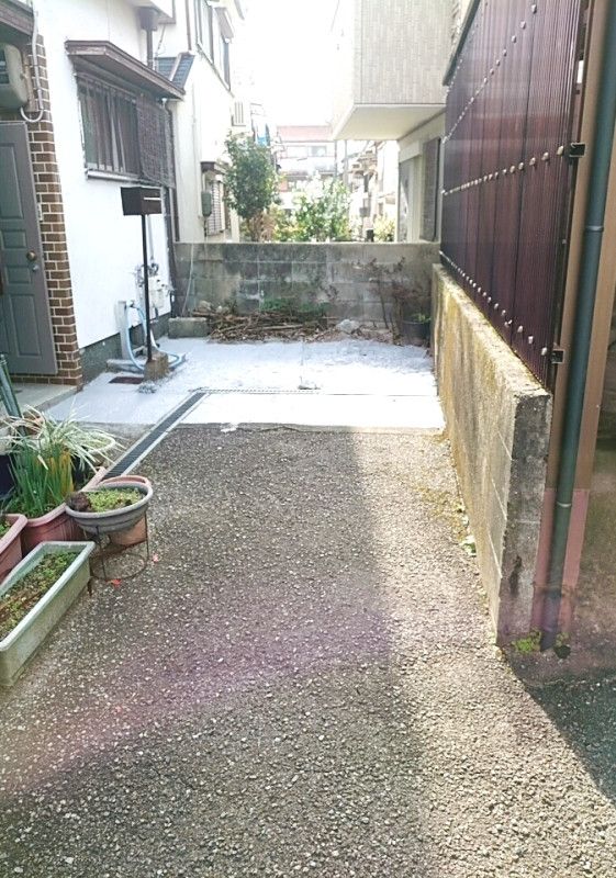Renovated Terrace House for Investment in Amagasaki, Hyogo - Thumbnail 2
