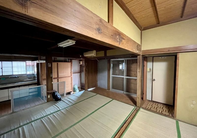 Old House with Land for Sale in Kamogawa, Chiba with Ocean View - Thumbnail 4