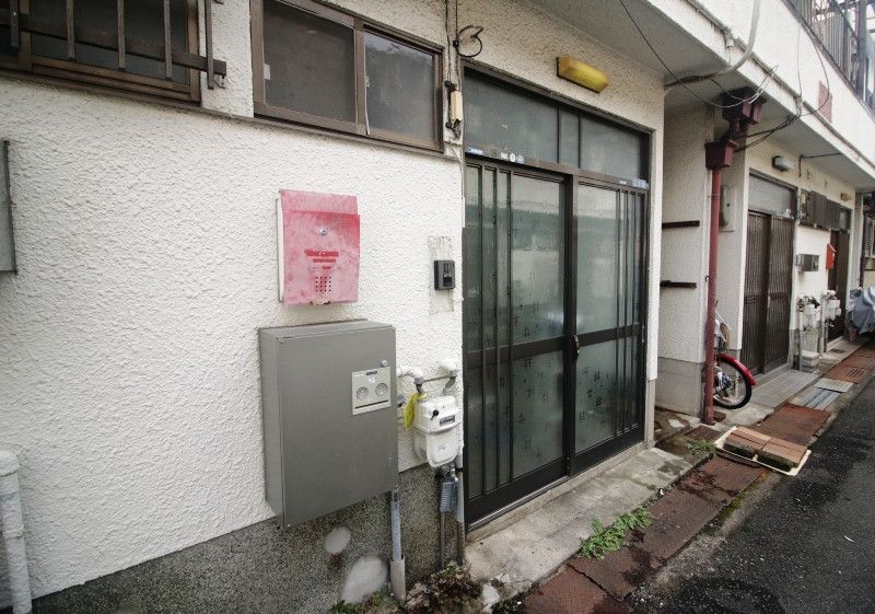 3DK Terrace House for Sale in Higashiosaka, Osaka - Thumbnail 2