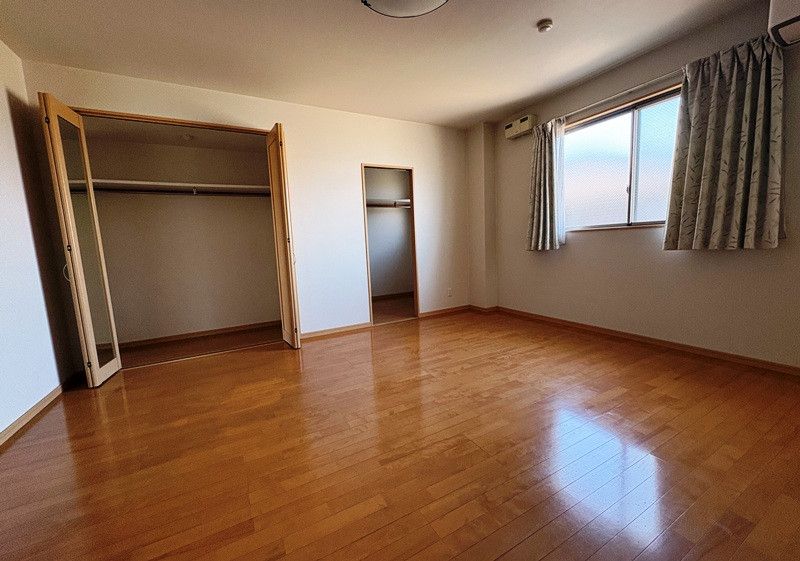 Mixed-Use Property with Former Dental Clinic in Miki, Kagawa - Thumbnail 4