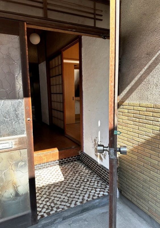 Beachside House with Large Land in Kure, Hiroshima - Thumbnail 4