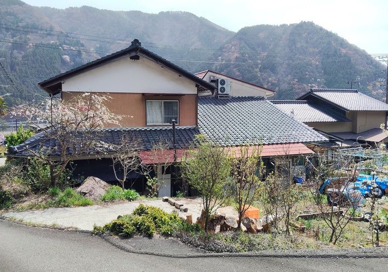 Detached House for Sale Near Gero Onsen, Gifu - Thumbnail 2