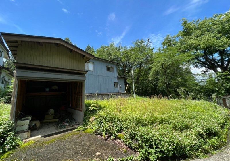 Wooden 2-Story House with Land for Sale in Ojiya, Niigata - Thumbnail 2