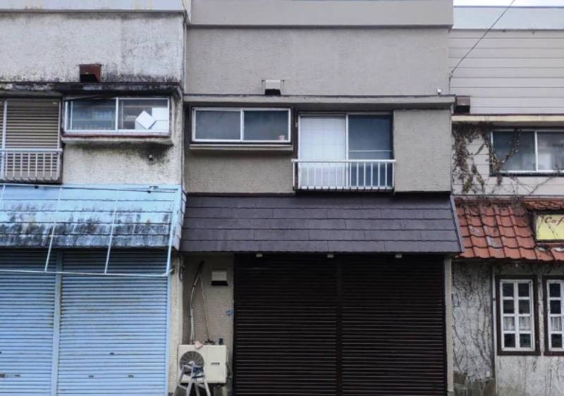 Yokohama Townhouse with Parking and Shop Space for Sale - Thumbnail 2