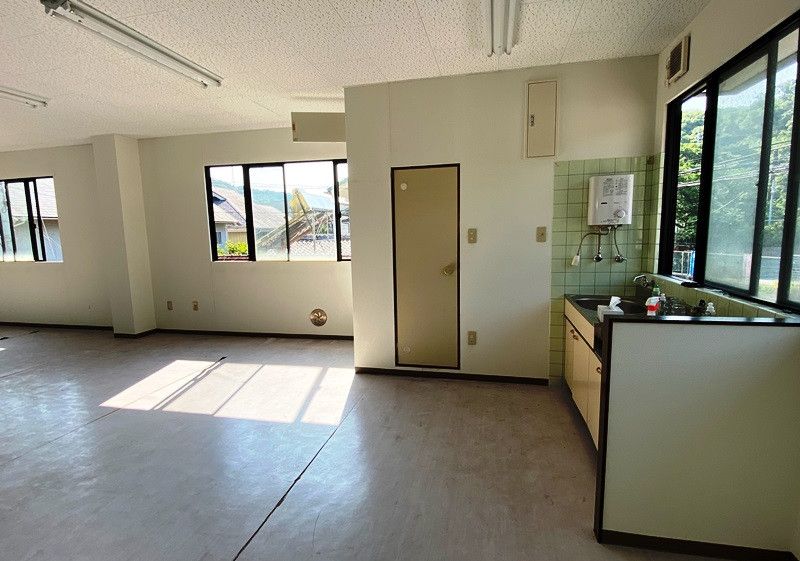 Three-Story Wooden Building for Sale in Kada, Wakayama City - Thumbnail 3