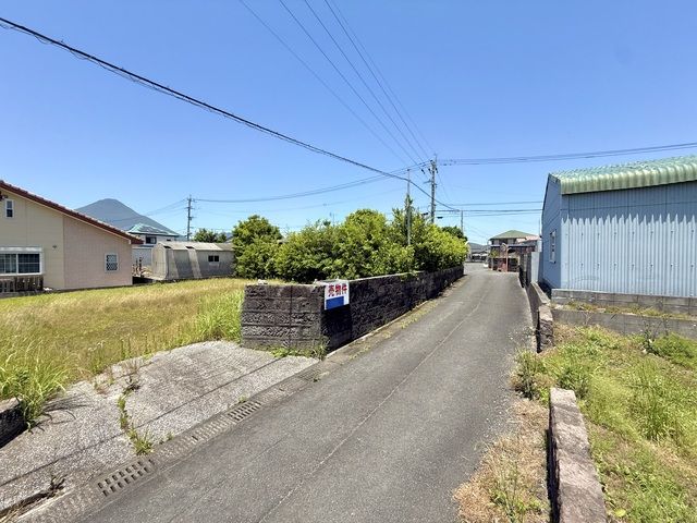 143 Tsubo Land for Sale in Ibusuki with Mount Kaimon Views - Thumbnail 3