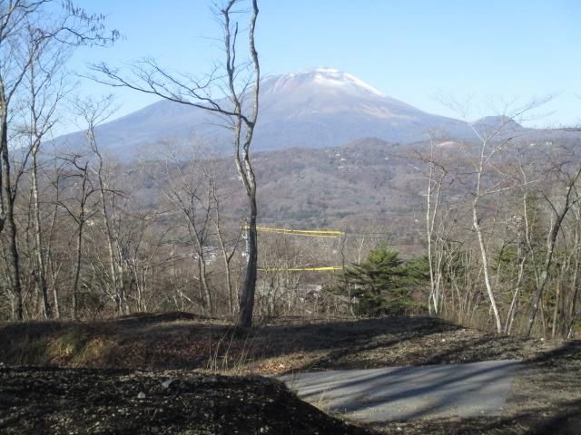 Land for Sale in Karuizawa, Nagano - 2,109 sqm - Thumbnail 4