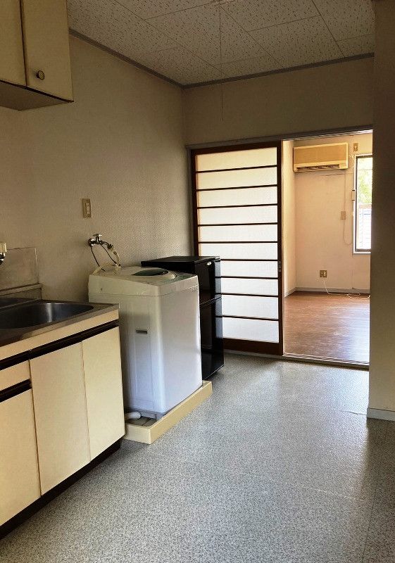 10-Unit Apartment Building Near Gunma University in Kiryu - Thumbnail 4
