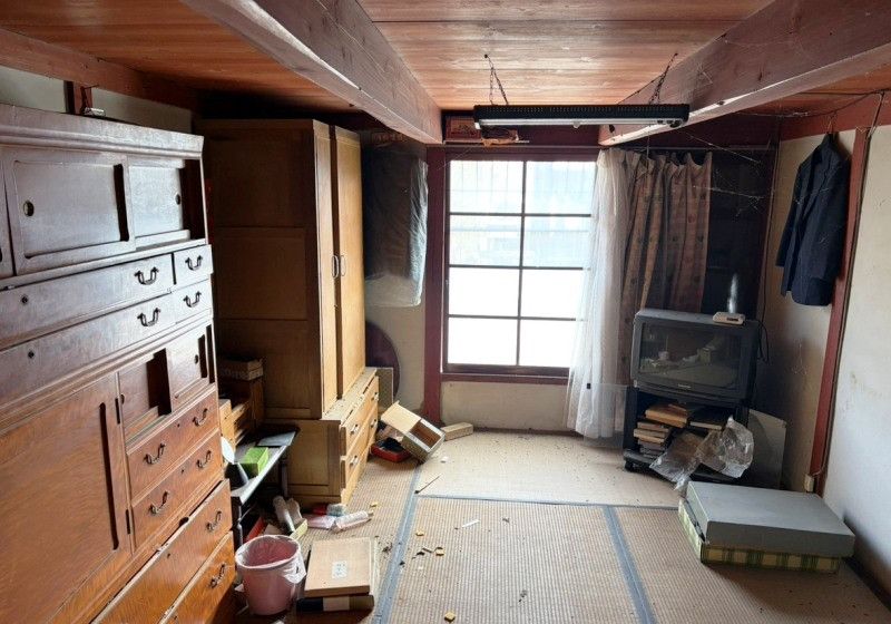 Old Farmhouse with Land in Mitoyo, Kagawa - 394sqm - Thumbnail 4