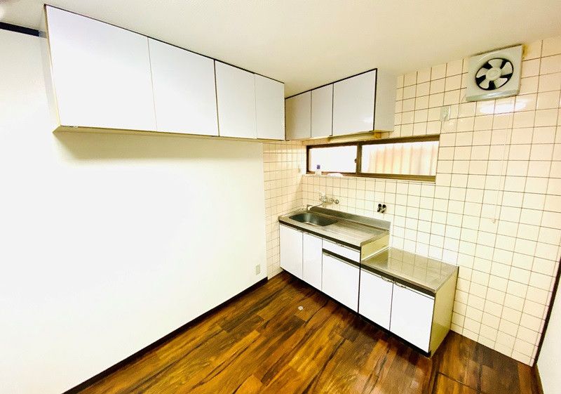 Renovated 4LDK House for Sale Near Station in Kashihara, Nara - Thumbnail 4