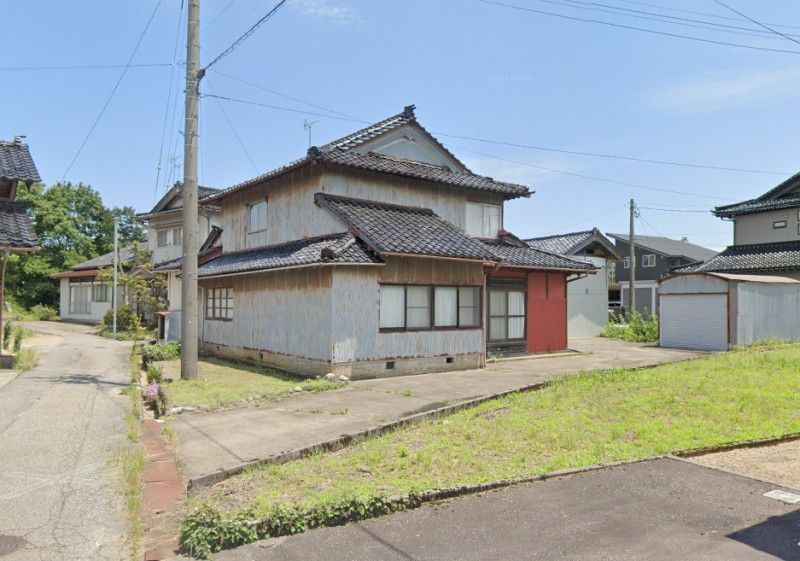 Spacious 7K House with Land for Sale in Takaoka, Toyama - Thumbnail 2