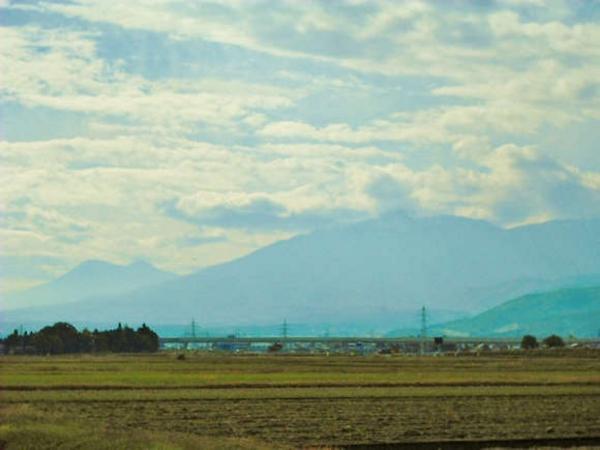 A private house in the countryside with a view of the mountains of the Shin-Etsu Border. (Completed) - Thumbnail 4