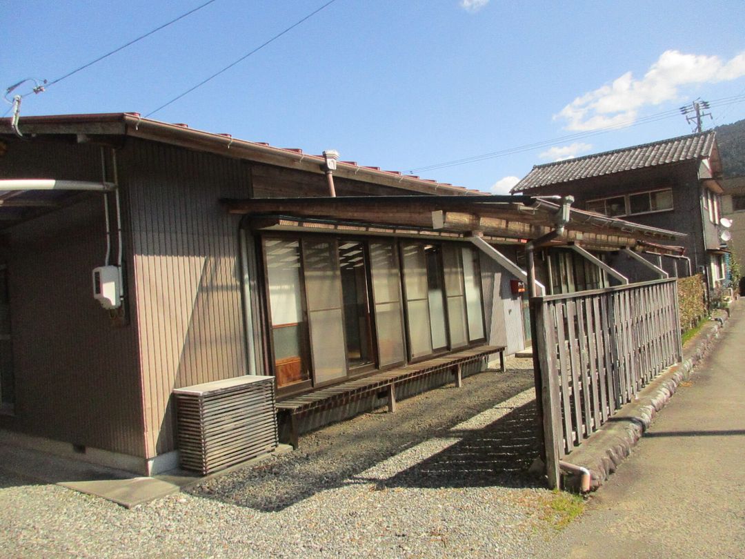 Single-Story Home with Garden in Kawanehoncho, Shizuoka - Thumbnail 3