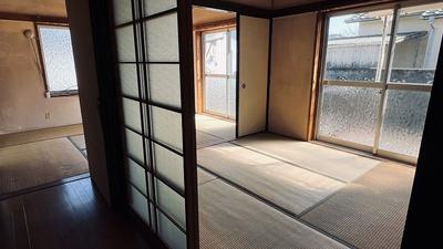 1966 Concrete Home in Hyuga City with 3 Layout Options — Image 2, Hyuga, Miyazaki