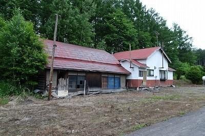 Large Land Plot Near Asahikawa Airport - 10,096sqm Mixed-Use Property — House, Higashi Kagura, Hokkaido