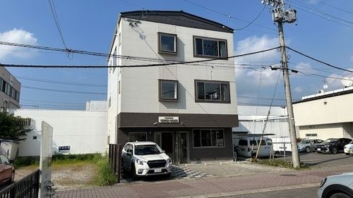 3-Story Commercial Building for Rent Near Karuizawa Station, Nagano - Thumbnail 2