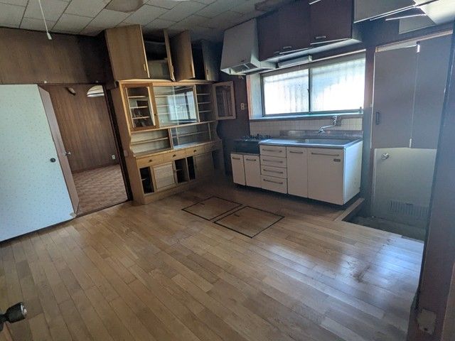 Coastal 3-bedroom house in Hyuga with ocean views - Thumbnail 2
