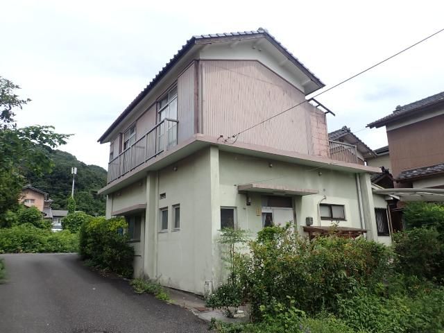 1962 Concrete House for Sale in Tsukumi, Oita - 85.92 sqm - Thumbnail 2