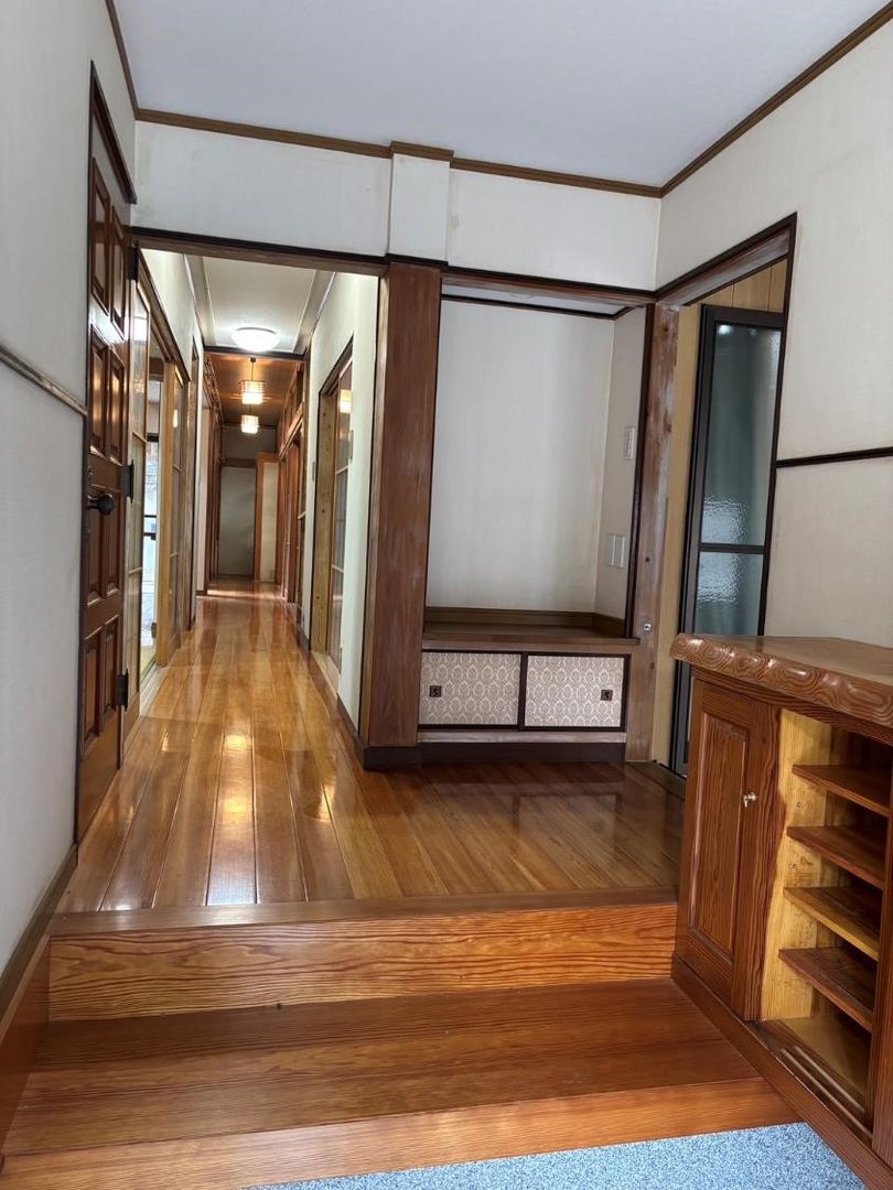 9LDK House for Sale Near JR Kikuma Station in Imabari, Ehime - Thumbnail 3