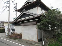 Land with Old House in Yoshinogawa City, Tokushima - Thumbnail 2