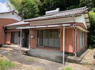 1977 Wooden House in Hyuga with 383㎡ Land — Image 1, Hyuga, Miyazaki