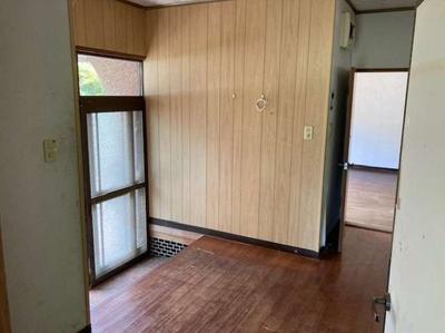 1977 Wooden House in Hyuga with 383㎡ Land — Image 2, Hyuga, Miyazaki