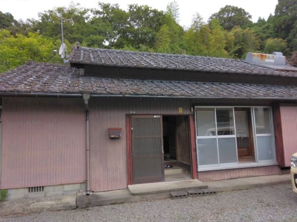 1952 Wooden House in Hyuga with 457㎡ Land - Thumbnail 4
