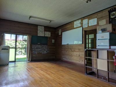 Kushima City House with Mountain Views and Urban Convenience — Image 1, Kushima, Miyazaki