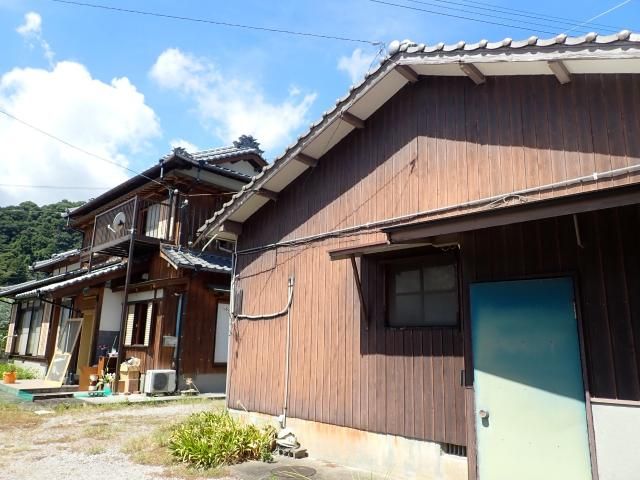 Wooden House for Sale in Tsukumi, Oita - 150.29 sqm on 489.25 sqm Land - Thumbnail 2