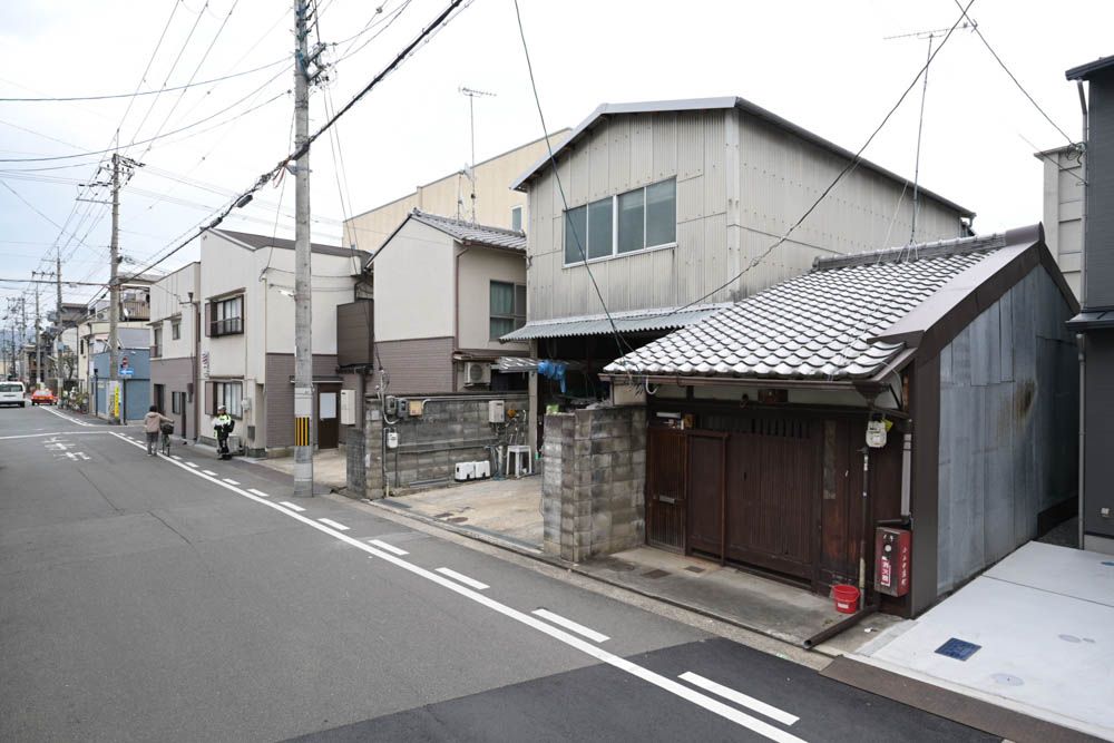 Kyoto Machiya for Sale Near Kuramaguchi Station - Wabi-Sabi Townhouse