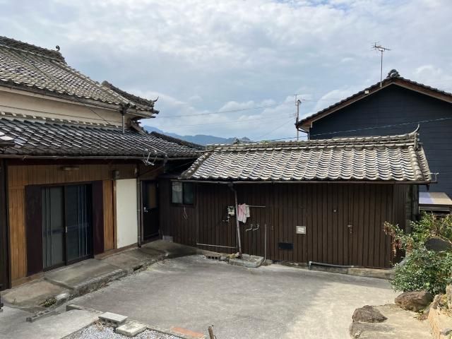 1874 Traditional Wooden House for Sale in Tsukumi, Oita - Thumbnail 2