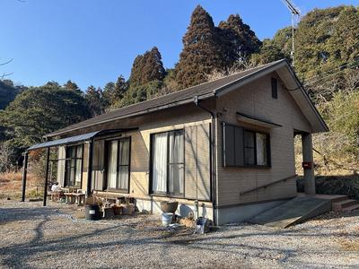 Traditional Wooden House with Large Land Plot in Hyuga City — Image 1, Hyuga, Miyazaki