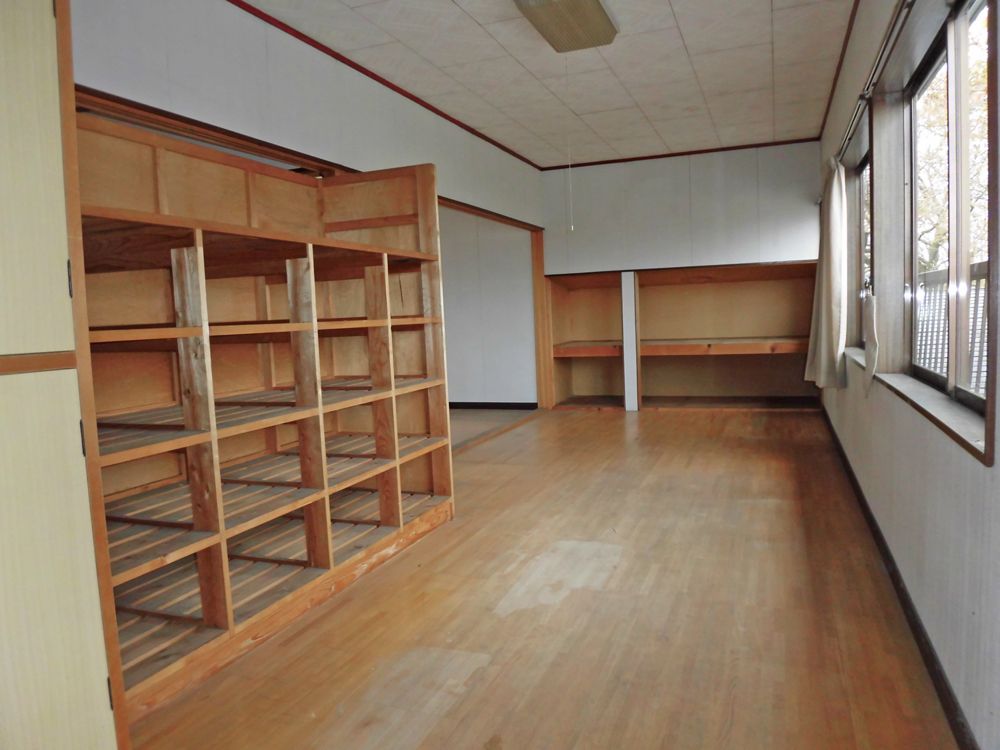 5DK Wooden House for Sale in Odate, Akita - 3.4M Yen - Thumbnail 3