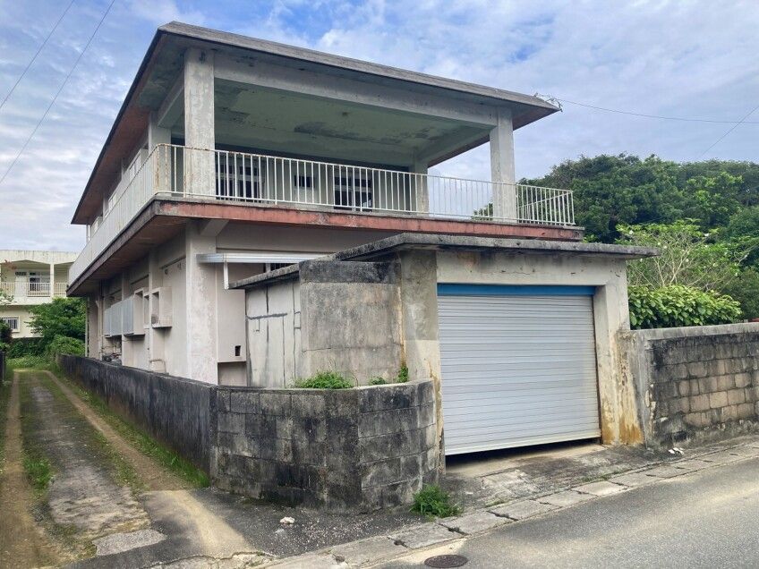 Detached House in Miyakojima with 233.68 sqm Floor Area - Thumbnail 3
