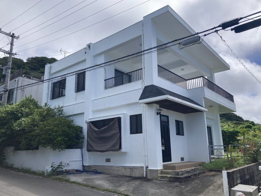 Detached House for Sale in Ishigaki City, Okinawa with Sea Views - Thumbnail 2