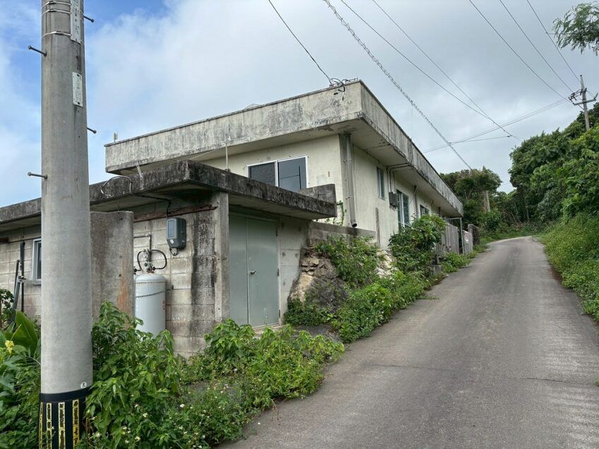 Ocean View 2LDK House on 536 Tsubo Land in Kabira, Ishigaki - Thumbnail 2