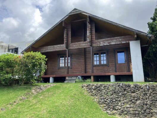 2LDK Ocean View House for Sale in Kabira, Ishigaki - Thumbnail 2