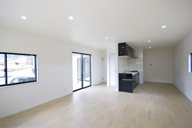 Renovated 4LDK Detached House for Sale in Matsumoto, Nagano - Thumbnail 3