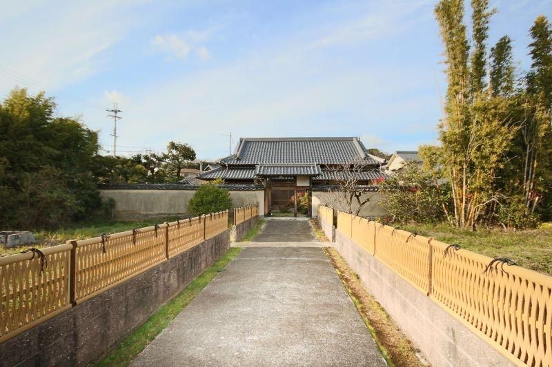 Taisho-era Kominka for Sale with 2257 sqm Land in Misakicho, Osaka - Thumbnail 4