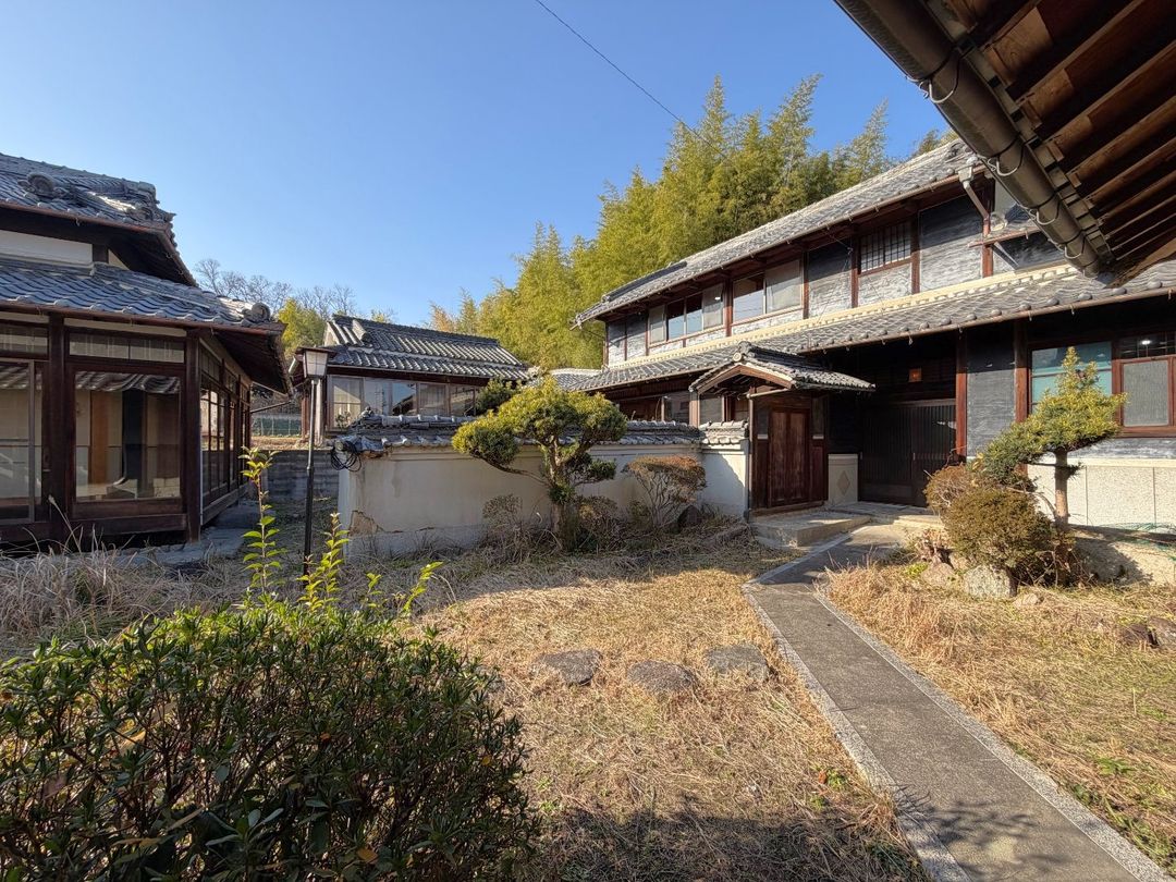 12LDK Kominka with 1867 sqm Land in Kanmaki, Nara - Thumbnail 4