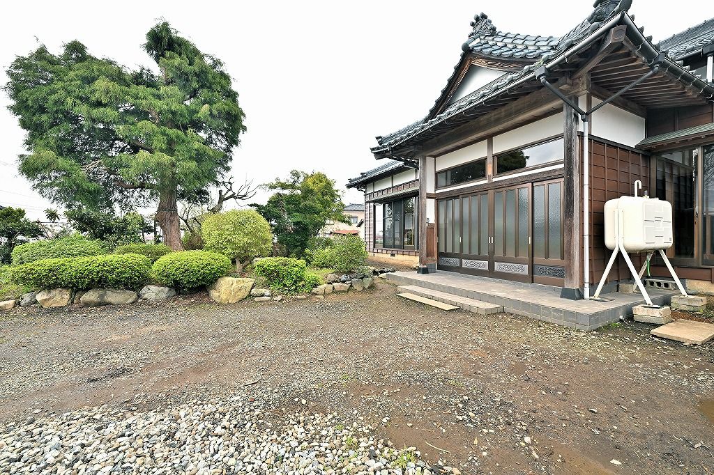 Renovated Traditional Kominka House on Large Plot in Niigata - Thumbnail 3