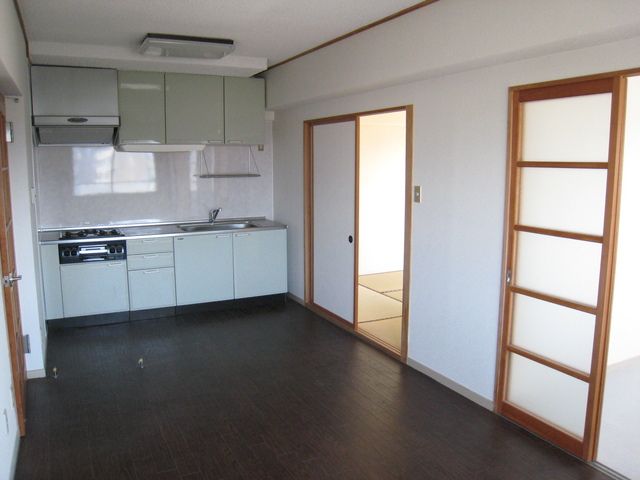 3LDK Apartment for Rent in Matsumoto City, Nagano - Thumbnail 3