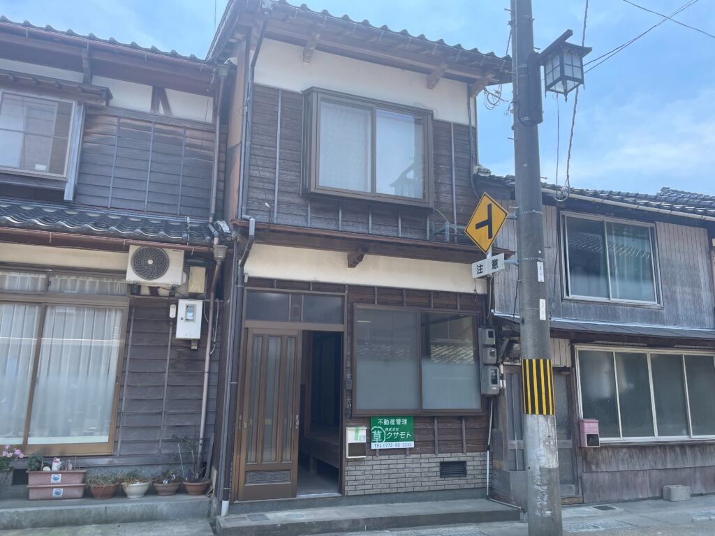 Traditional 1988 Machiya for Sale in Kumihama, Kyoto - Image 1