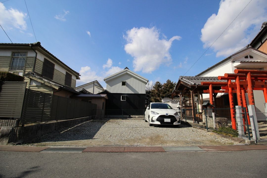 Motomachi Kominka: Registered Cultural Property House in Nabari, Mie - Thumbnail 2