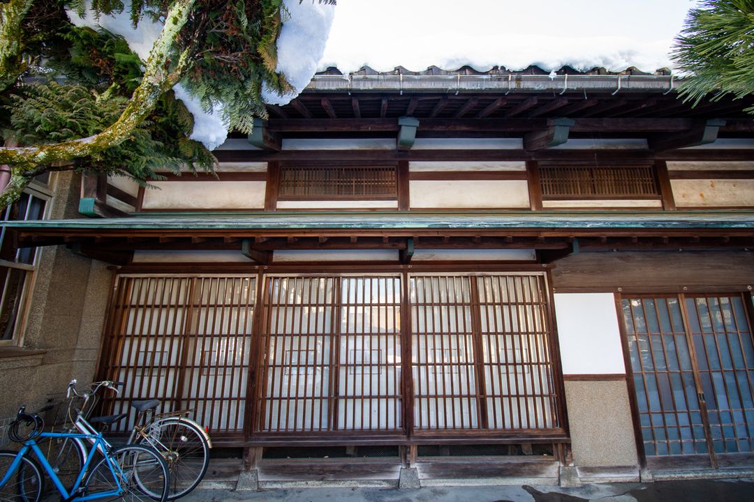 Meiji-Era Merchant's House in Takaoka with Kura Storage - Thumbnail 4