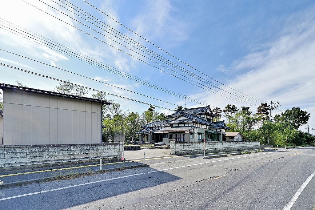 Renovated 12LDK Traditional House in Shibata, Niigata - Thumbnail 3