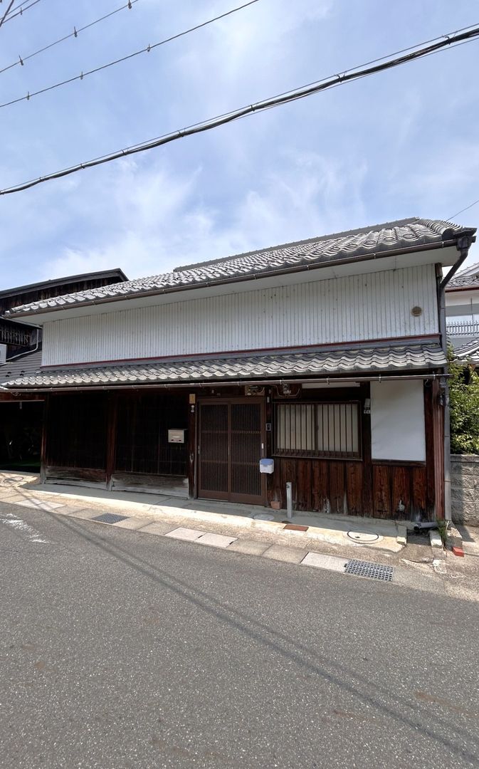 Kaginote Machiya Traditional House in Historic Omi-hachiman - Thumbnail 3