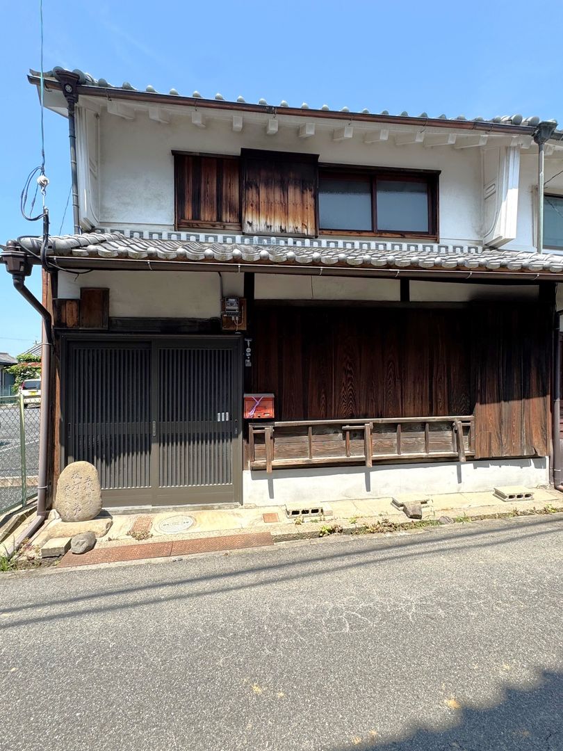Traditional 1940 Machiya House for Sale in Tenri, Nara - Thumbnail 2